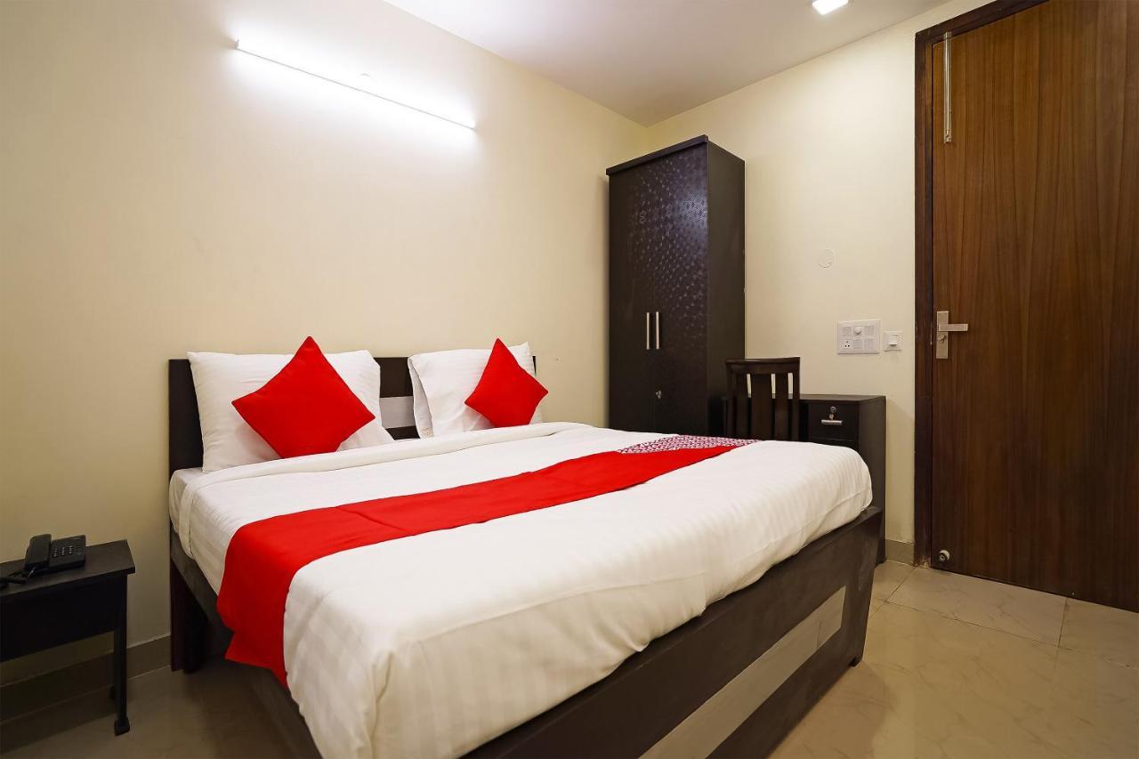 Hotel O Olive Saffron Dillí Exteriér fotografie