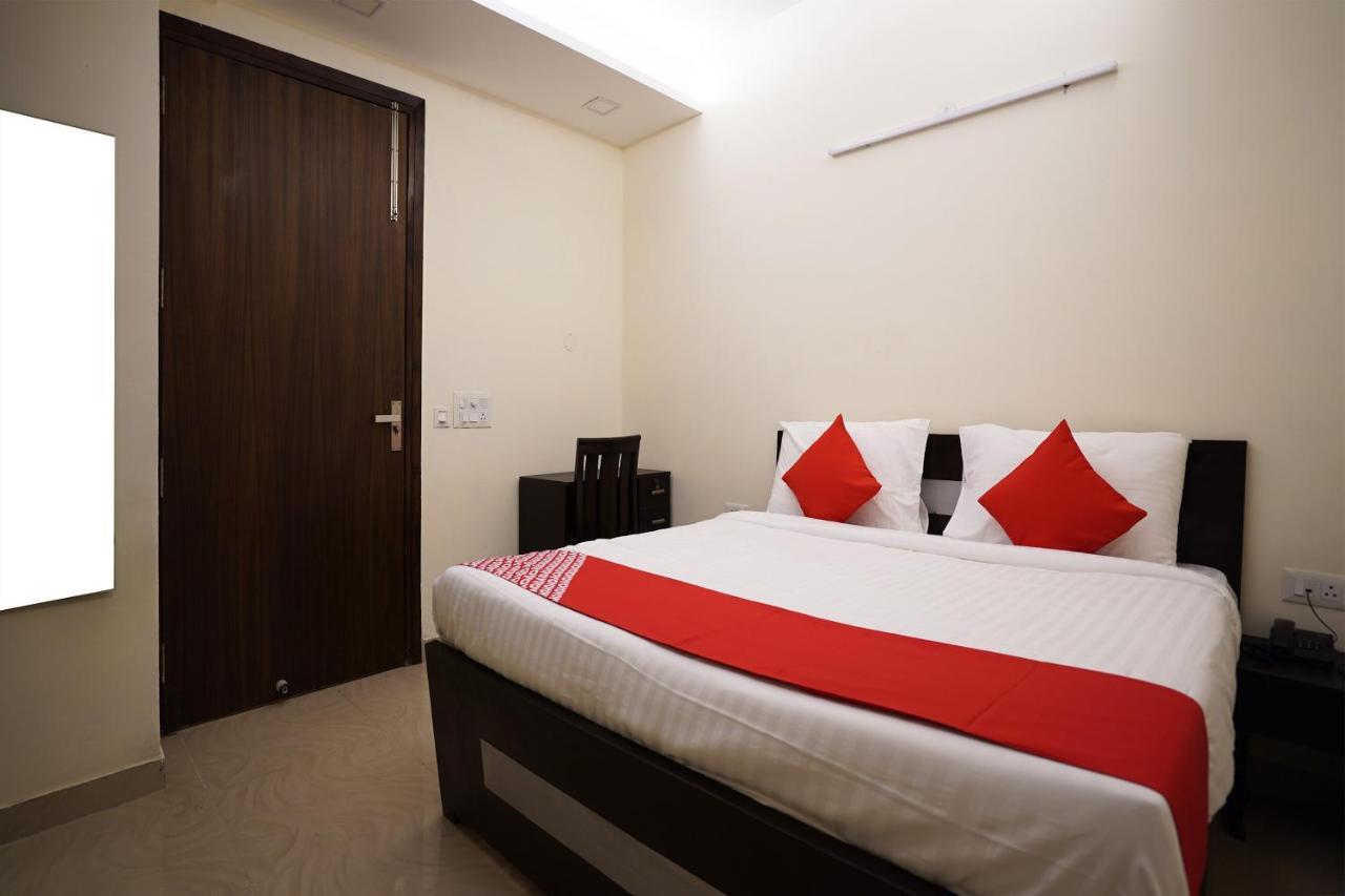 Hotel O Olive Saffron Dillí Exteriér fotografie