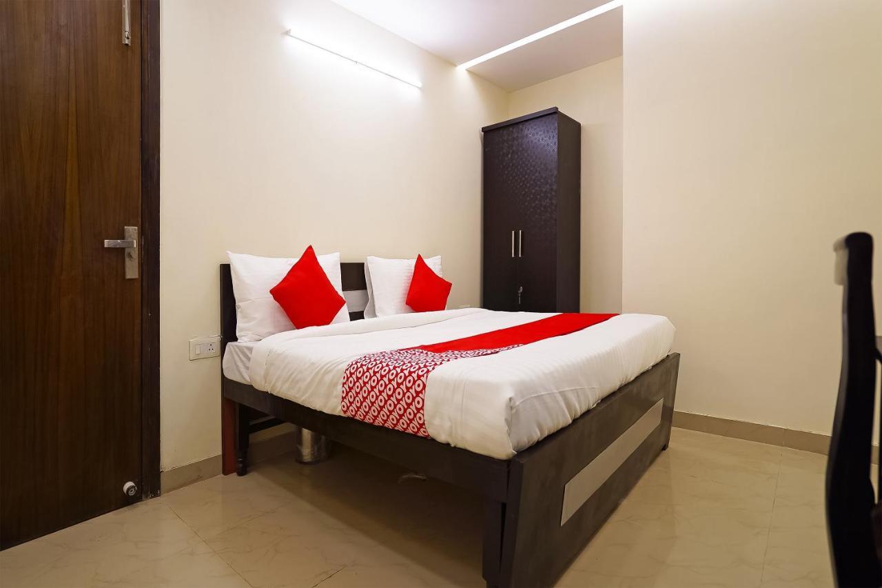 Hotel O Olive Saffron Dillí Exteriér fotografie