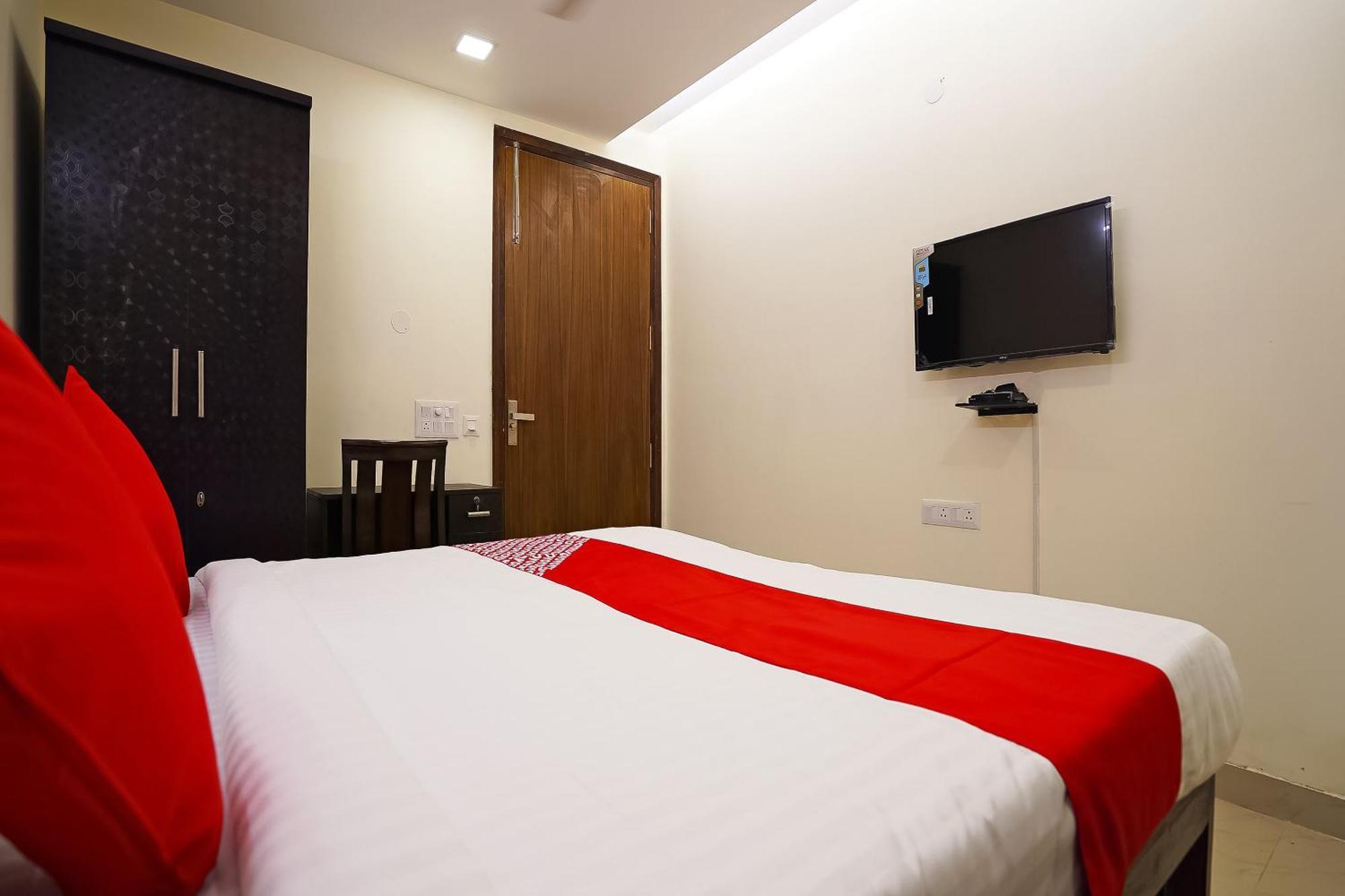 Hotel O Olive Saffron Dillí Exteriér fotografie